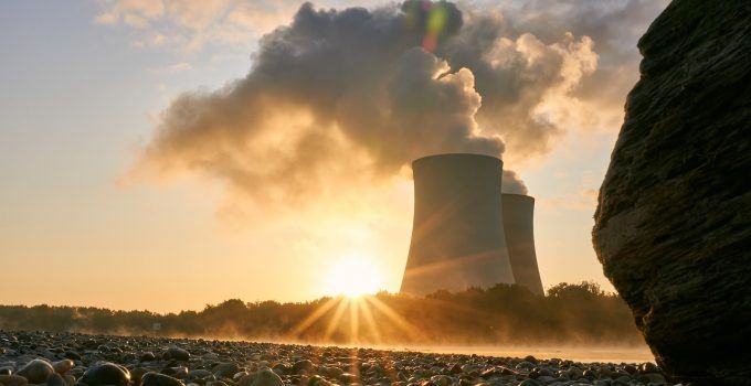 Energia nuclear: O que é e quais as suas vantagens e desvantagens?